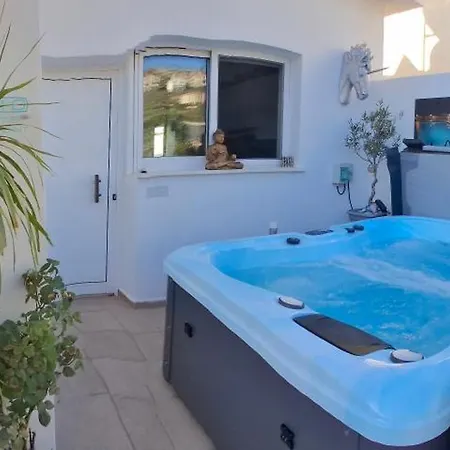Atlantis Penthouse Jaccuzzi Apartament