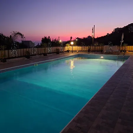 Atlantis Penthouse Jaccuzzi Apartament Peyia